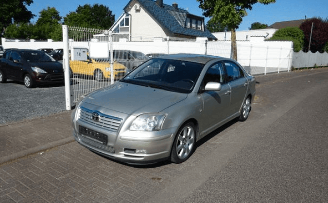 toyota avensis 5000euro